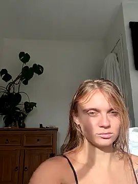 jessieamy online show from October 21, 2025, 1:21 pm