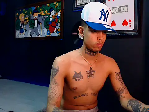 lilray99 online show from May 25, 2026, 2:11 am