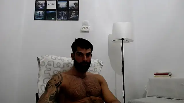 Verycutex online show from November 2, 2025, 5:18 pm