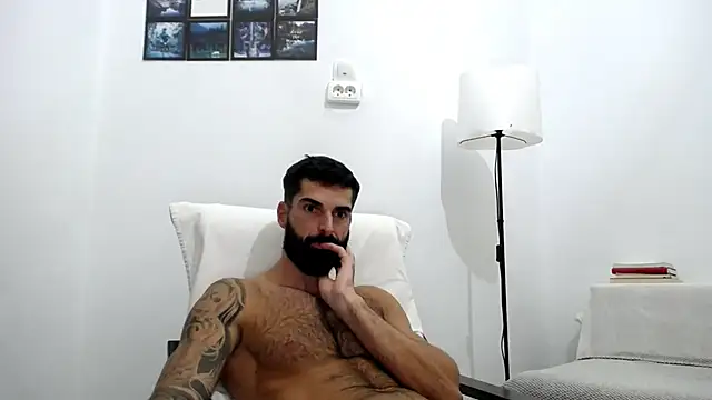 Verycutex online show from October 13, 2025, 2:07 pm