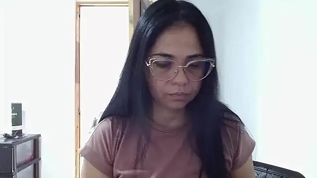 Snapshot of selena_ferri chatting on February 27, 2026, 8:19 pm selena ferri online show from February 27, 2026, 8:19 pm