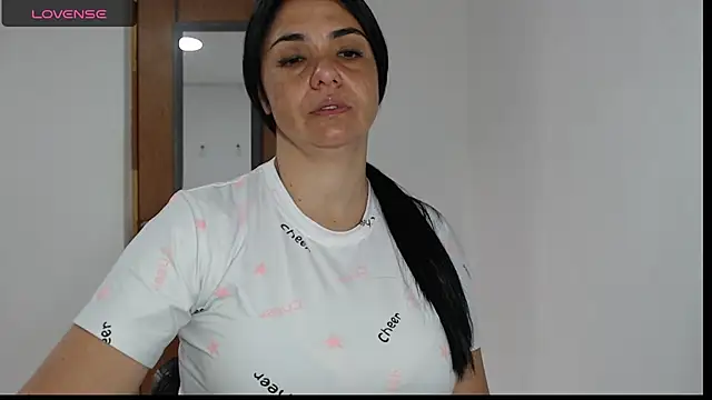 selena ferri online show from December 18, 2025, 7:40 pm