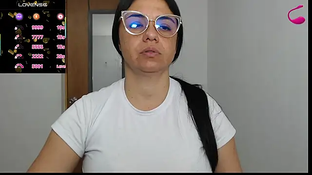 Snapshot of selena_ferri chatting on January 31, 2026, 10:19 pm selena ferri online show from January 31, 2026, 10:19 pm