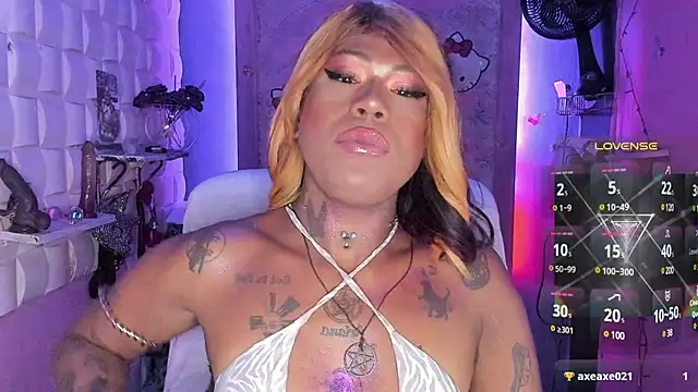 tsviolett online show from February 5, 2025, 9:29 pm