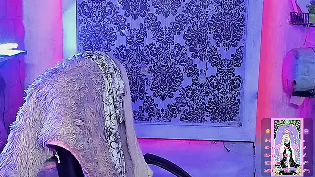 Snapshot of tsviolett chatting on September 22, 2025, 6:36 pm tsviolett online show from September 22, 2025, 6:36 pm