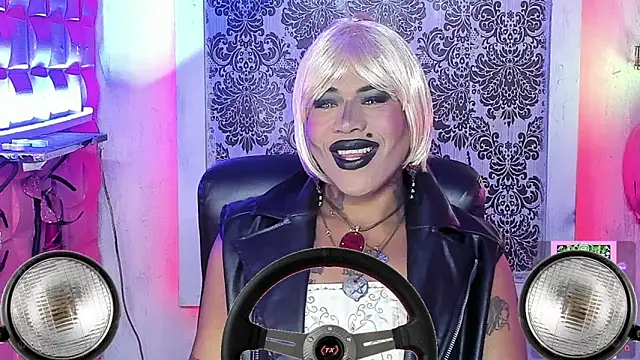 Snapshot of tsviolett chatting on October 27, 2025, 6:42 pm tsviolett online show from October 27, 2025, 6:42 pm