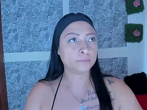 julybravo online show from September 22, 2025, 10:38 pm