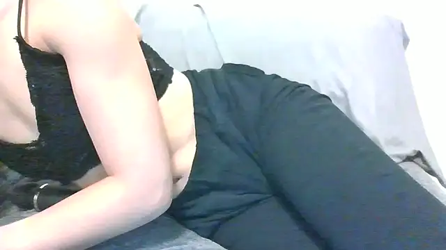 Snapshot of Sexy_asianxx chatting on October 5, 2025, 5:31 am Sexy asianxx online show from October 5, 2025, 5:31 am