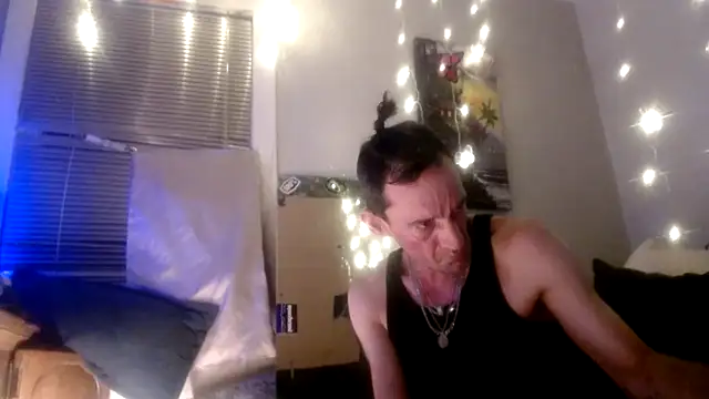 lickthecat online show from November 4, 2025, 1:15 pm