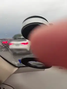 Aw ThROAt9 online show from April 20, 2026, 12:41 pm