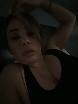 Aw ThROAt9 online show from April 23, 2026, 1:34 am