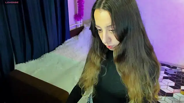 CurlySteph online show from December 19, 2024, 7:29 pm