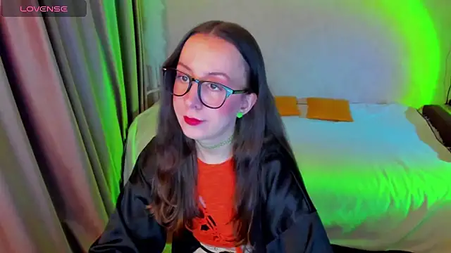 CurlySteph online show from February 13, 2026, 7:03 pm