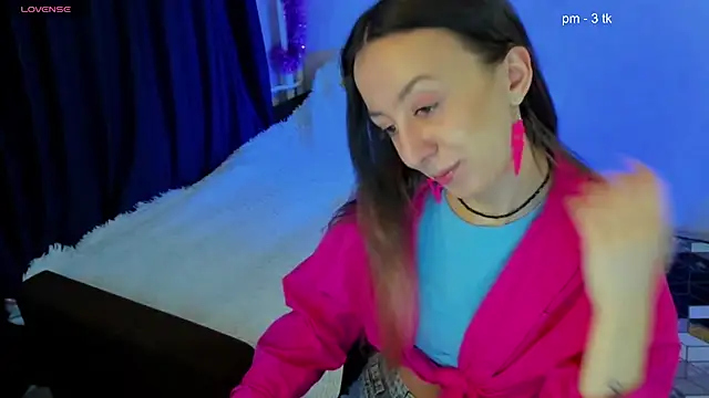 CurlySteph online show from January 4, 2025, 5:37 pm