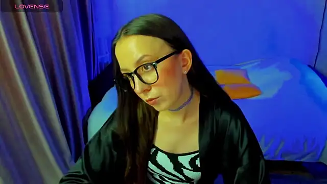 CurlySteph online show from June 4, 2026, 6:56 pm