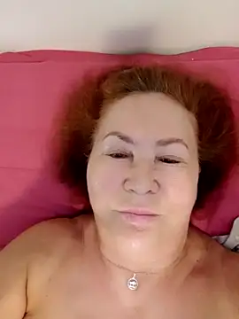 Snapshot of Hottie-Mom chatting on September 20, 2025, 6:51 am Hottie-Mom online show from September 20, 2025, 6:51 am