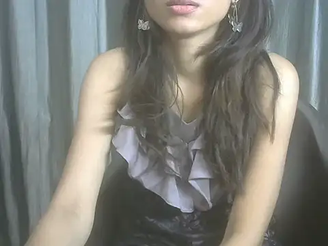 sexy lela online show from January 7, 2025, 8:13 am