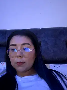 elaine rouge online show from October 21, 2025, 8:08 pm