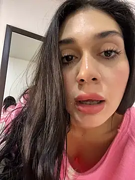 LaanaCooper online show from March 5, 2025, 4:13 pm