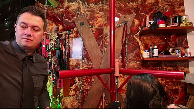 boy n girl online show from April 1, 2026, 9:43 am