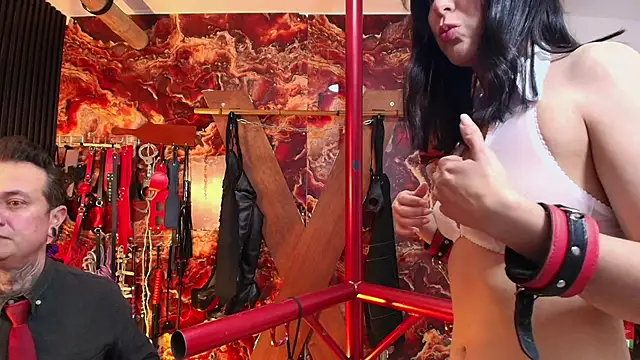 Snapshot of boy_n_girl chatting on October 29, 2025, 8:57 am boy n girl online show from October 29, 2025, 8:57 am