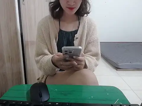Sakura Moe online show from January 15, 2025, 4:36 am