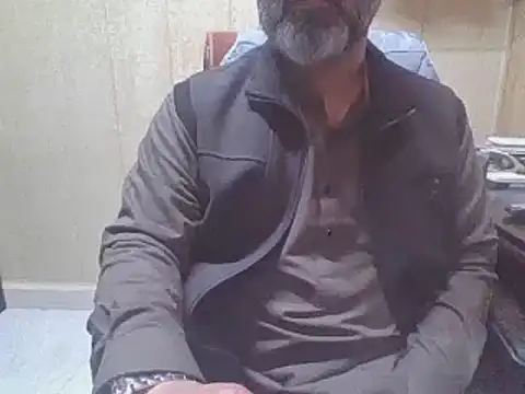 hairymaster95 online show from December 16, 2025, 4:17 am