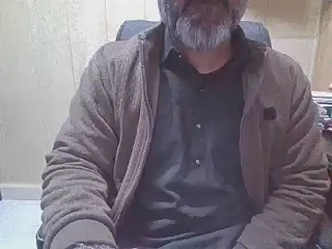 hairymaster95 online show from January 13, 2026, 4:16 am