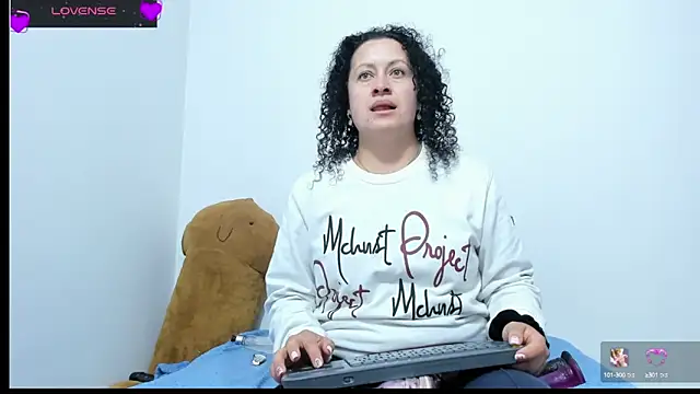 nikool32 online show from February 21, 2025, 12:17 pm
