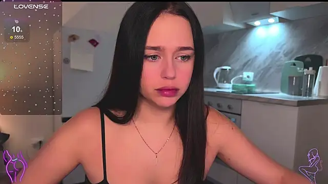 Snapshot of Megan_Nilson chatting on February 3, 2025, 6:56 am Megan Nilson online show from February 3, 2025, 6:56 am