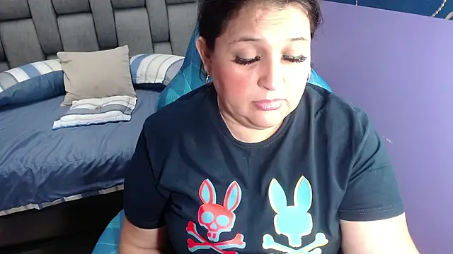 Kerly Doll online show from November 11, 2025, 6:47 pm