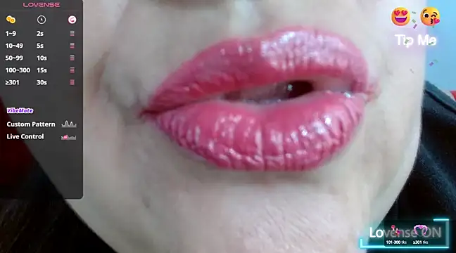 Snapshot of Kerly_Doll chatting on February 26, 2025, 8:36 pm Kerly Doll online show from February 26, 2025, 8:36 pm