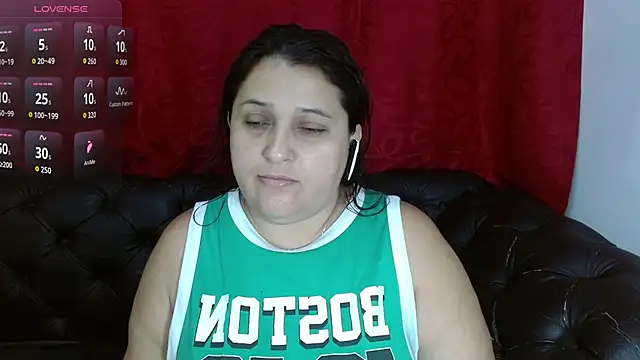 Kerly Doll online show from May 13, 2026, 10:11 am
