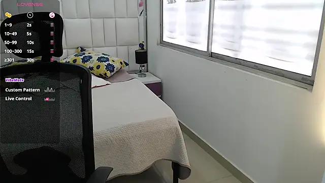 Snapshot of Kerly_Doll chatting on March 7, 2025, 6:54 pm Kerly Doll online show from March 7, 2025, 6:54 pm