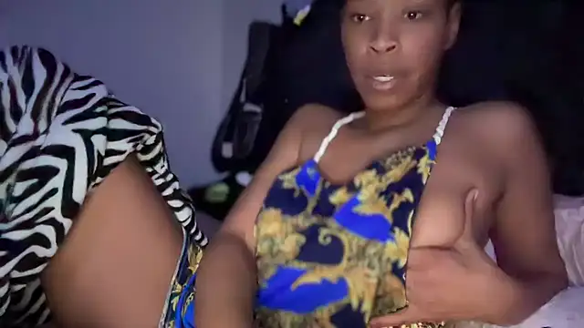 Snapshot of Cum2Charm chatting on January 6, 2026, 7:45 am Cum2Charm online show from January 6, 2026, 7:45 am