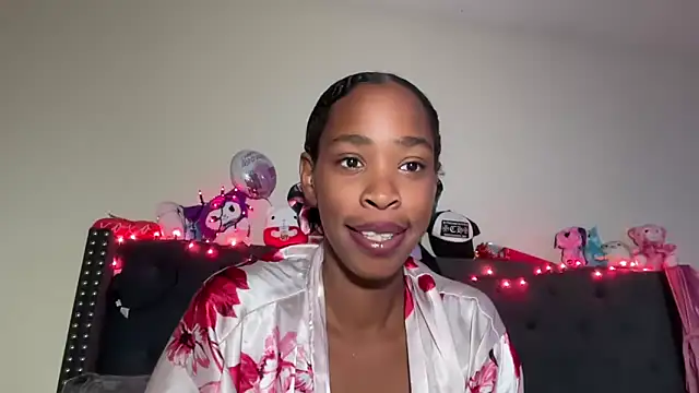 Snapshot of Cum2Charm chatting on October 16, 2025, 11:29 am Cum2Charm online show from October 16, 2025, 11:29 am