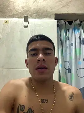Snapshot of Yordy_xx chatting on November 6, 2025, 4:38 am Yordy xx online show from November 6, 2025, 4:38 am
