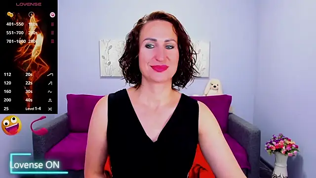 Snapshot of Nia_Smithh chatting on September 27, 2025, 5:35 am Nia Smithh online show from September 27, 2025, 5:35 am