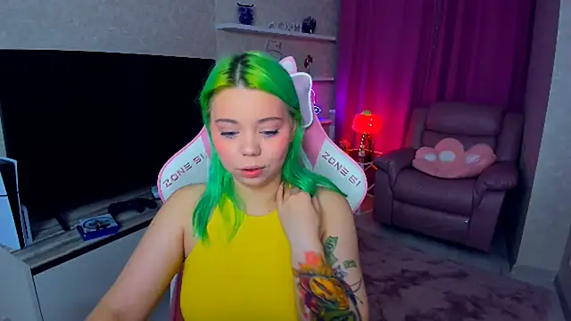 Snapshot of EnergyBunny_1 chatting on September 15, 2025, 7:14 pm EnergyBunny 1 online show from September 15, 2025, 7:14 pm