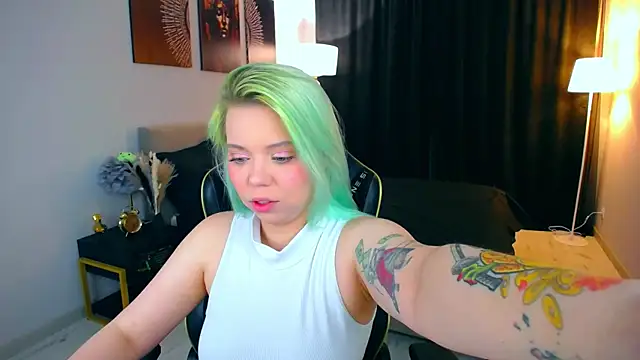 Snapshot of EnergyBunny_1 chatting on October 6, 2025, 7:36 pm EnergyBunny 1 online show from October 6, 2025, 7:36 pm