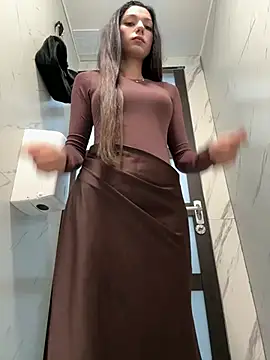  MiaQueen  online show from March 1, 2026, 11:05 pm