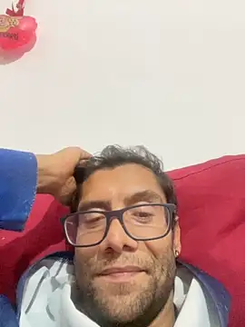 Snapshot of Pietrozuc chatting on October 29, 2025, 12:53 am Pietrozuc online show from October 29, 2025, 12:53 am