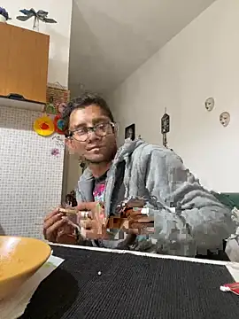 Snapshot of Pietrozuc chatting on October 23, 2025, 12:59 pm Pietrozuc online show from October 23, 2025, 12:59 pm