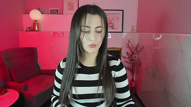 Snapshot of KylieMellow chatting on September 30, 2025, 1:28 pm KylieMellow online show from September 30, 2025, 1:28 pm