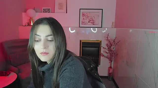 Snapshot of KylieMellow chatting on September 24, 2025, 5:25 am KylieMellow online show from September 24, 2025, 5:25 am