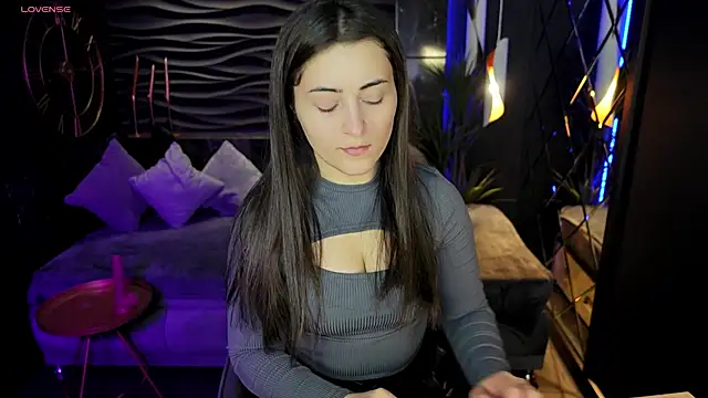 KylieMellow online show from February 23, 2025, 1:42 pm