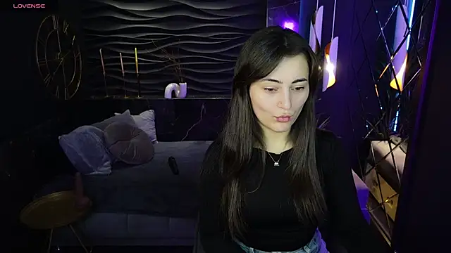 KylieMellow online show from March 8, 2025, 5:49 am