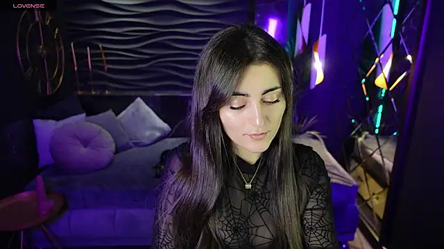 KylieMellow online show from March 3, 2025, 9:24 am
