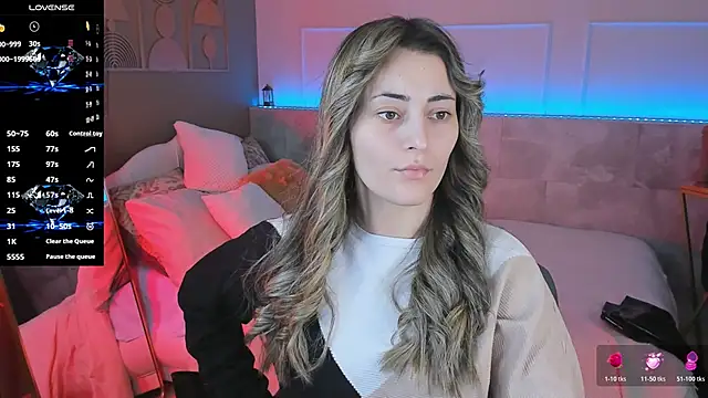 Snapshot of KylieMellow chatting on February 13, 2026, 1:44 pm KylieMellow online show from February 13, 2026, 1:44 pm