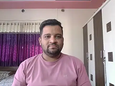 Snapshot of dhruv_love chatting on March 2, 2026, 4:13 am dhruv love online show from March 2, 2026, 4:13 am